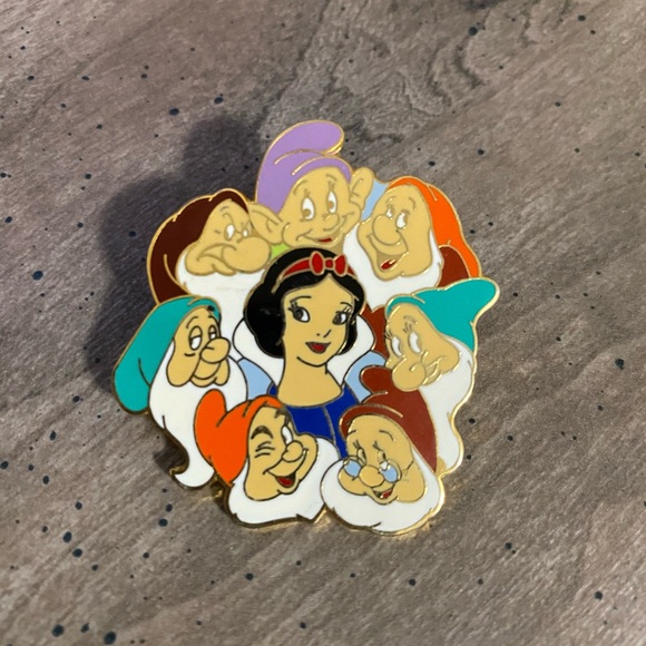 Disney Jewelry - Snow White Disney Pin